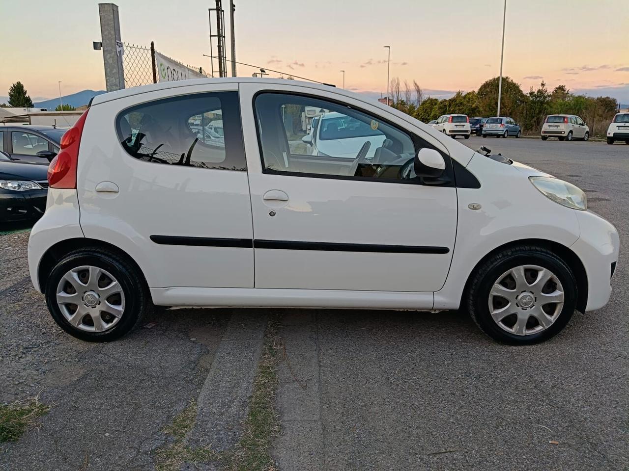 Peugeot 107 1.0 benzina