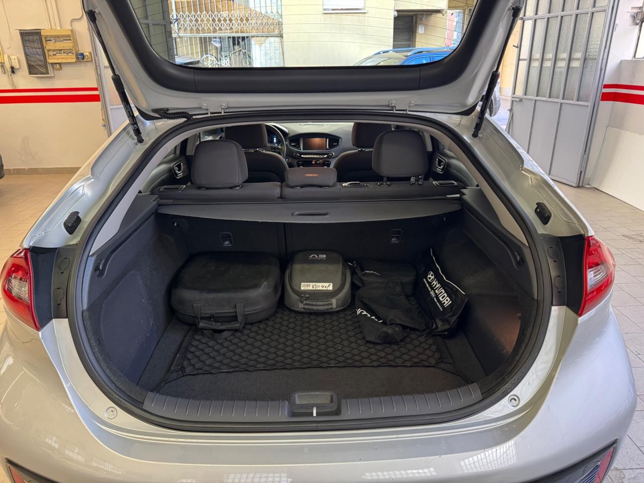 Hyundai Ioniq 1.6 Plug-in Hybrid DCT Style