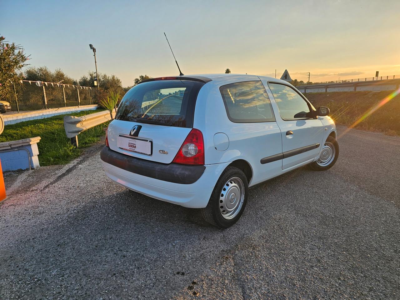 Renault Clio 1.5 dCi 82CV cat 3 van