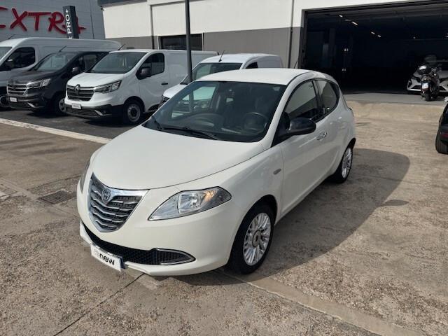 Lancia Ypsilon 1.2 69 CV 5 porte S&S Platinum