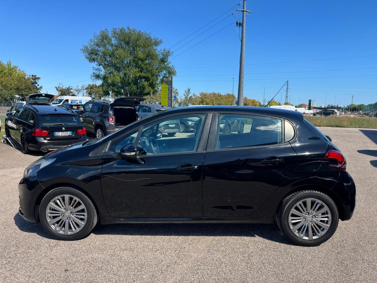 Peugeot 208 82cv 5p. GPL Allure NEOPATENTATI UNICO PROPRIETARIO