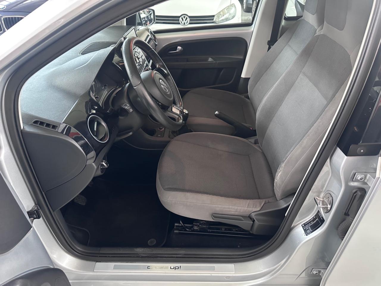Volkswagen up! 1.0 75 CV 5p. cross up!
