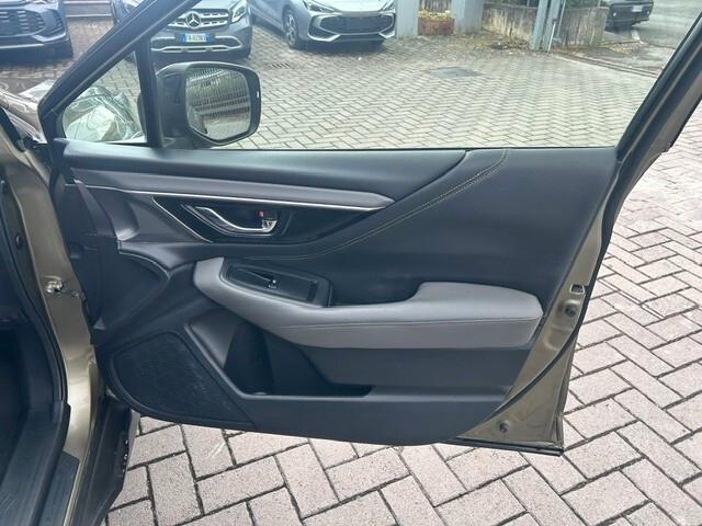 Subaru OUTBACK 2.5i Lineartronic 4dventure