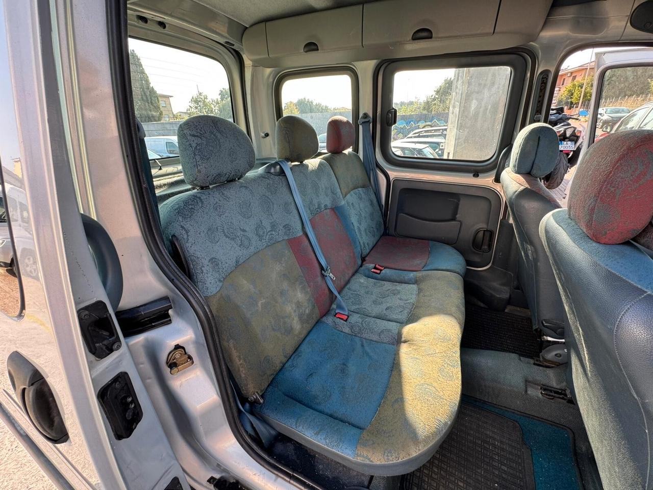RENAULT KANGOO AUTOVETTURA
