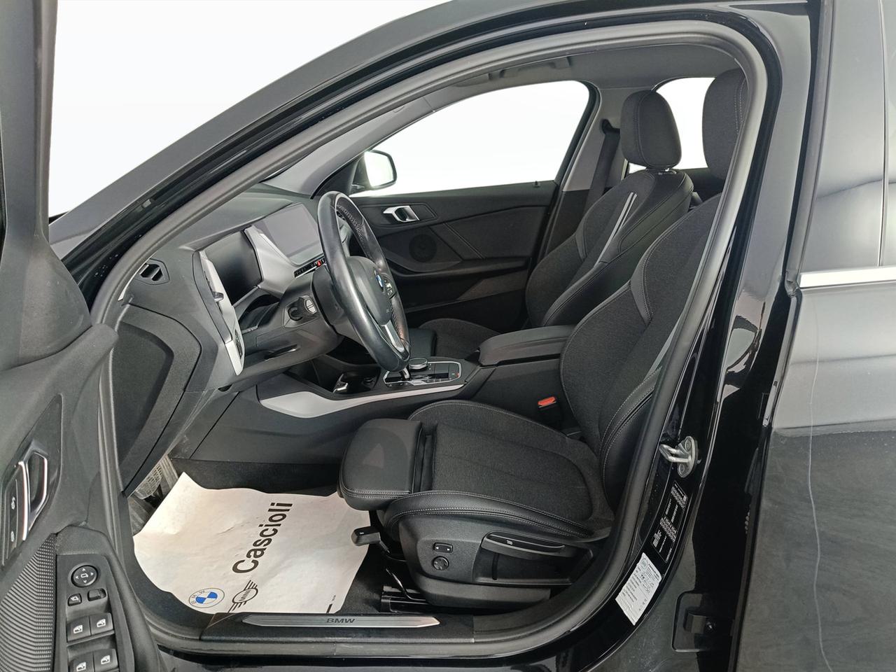 BMW Serie 1 F40 - 118i Business Advantage 140cv auto