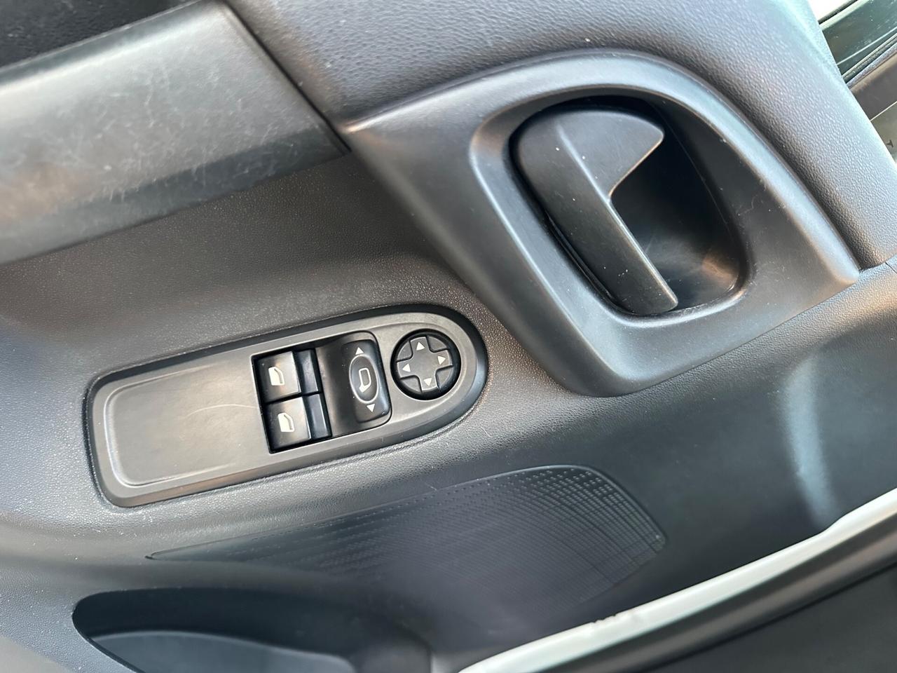 Citroen C3 2014 1.2 GPL 82CV Van Attraction AUTOCA