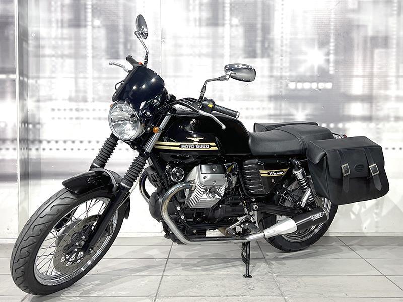 Moto Guzzi V7 Classic 750