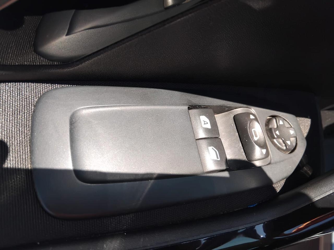 PEUGEO 208 1.6 BlueHDI 75CV ACTIVE GARANZIA 12 MESI
