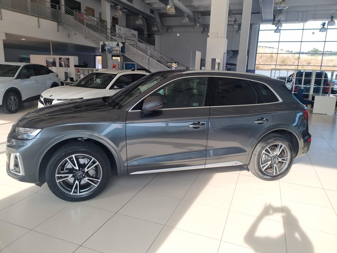 Audi Q5 40 TDI 204 CV quattro S tronic Identity Black