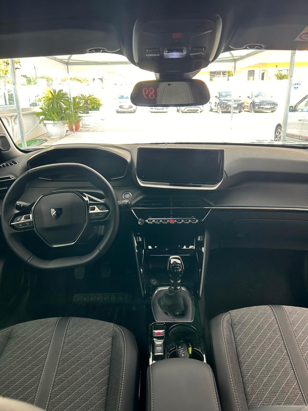 Peugeot 2008 PureTech 100 S&S Allure