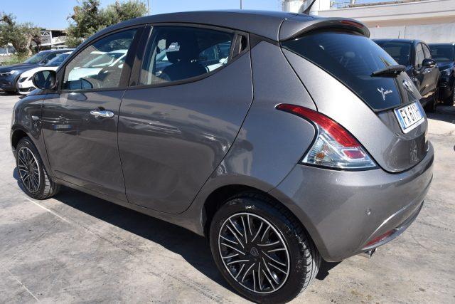 LANCIA Ypsilon 1.2 69 CV 5 porte Gold