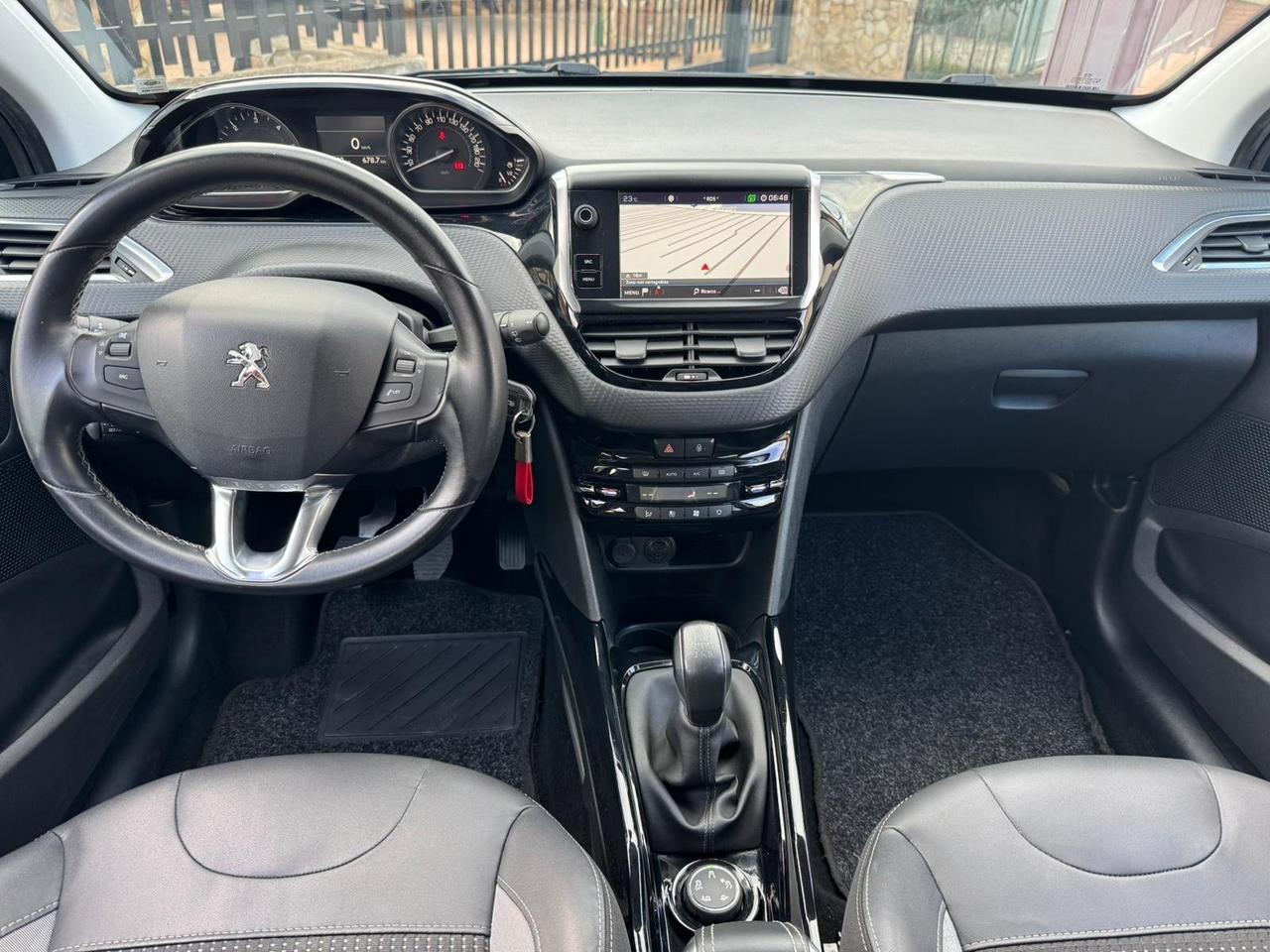 Peugeot 2008 BlueHDi 100 Allure