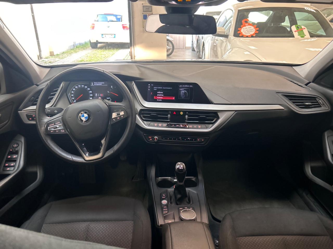 Bmw 116 116d 5p. Msport