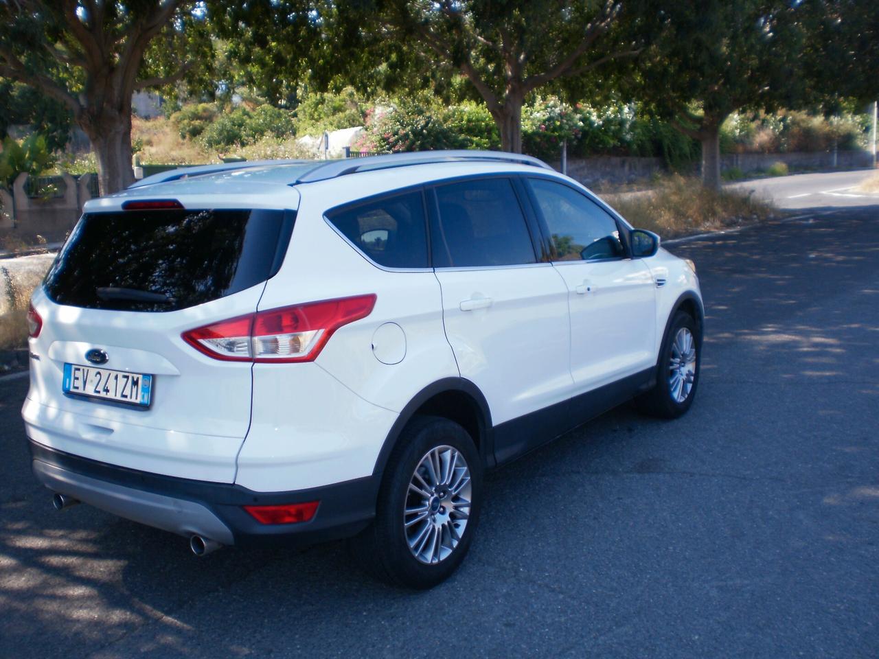 Ford Kuga 2.0 TDCI 140 CV 4WD Titanium