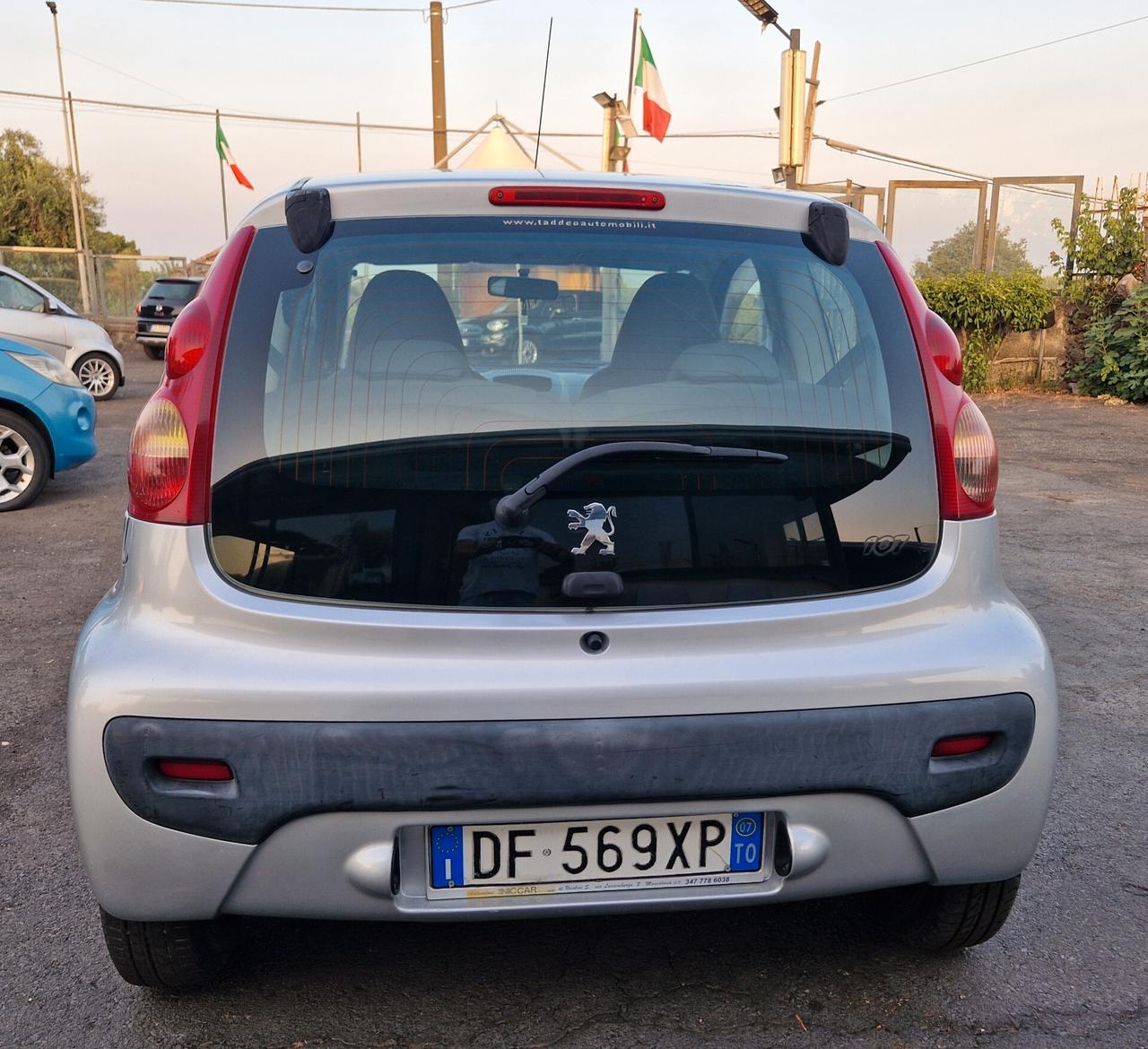 Peugeot 107 1.0 68CV 3p. Plaisir