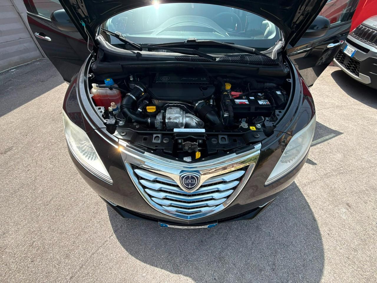 Lancia Ypsilon 1.3 MJT 95cv Silver - 2012