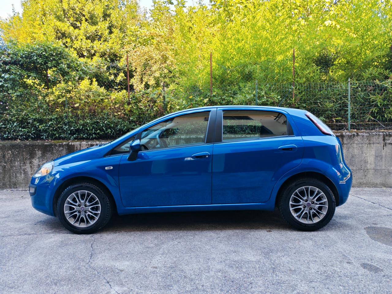 Fiat Punto Evo 1.2 BENZINA 70cv / 68.000km / Unipro