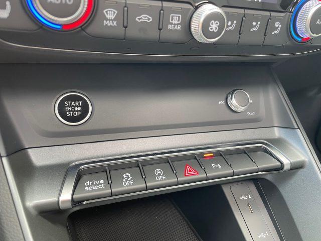 AUDI Q3 35 SPB TDI S-Tronic Identity Black LIST. ?65.480