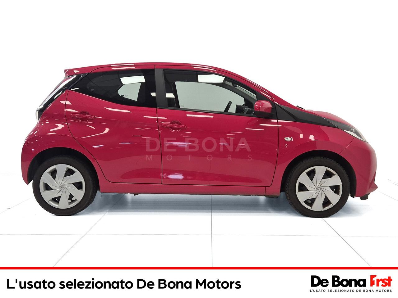 Toyota Aygo 5p 1.0 x-play m-mt