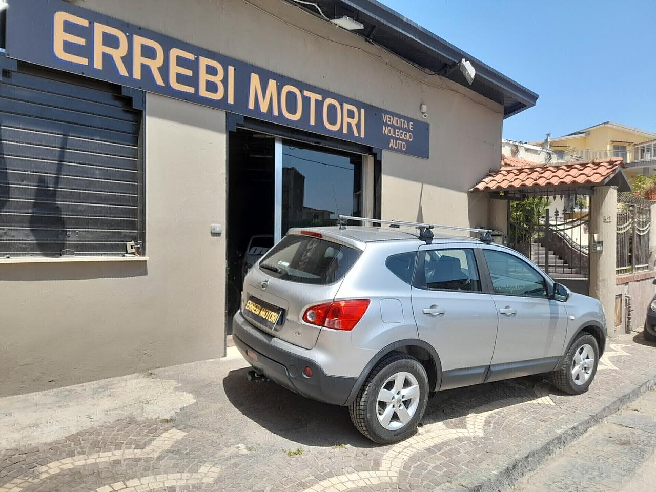 Nissan Qashqai 4X4 GANCIO TRAINO