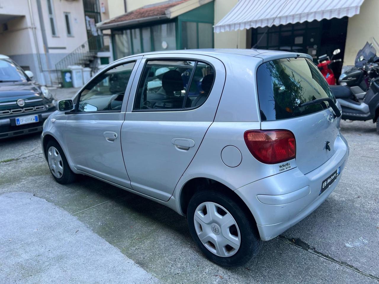 Toyota Yaris 1.0i 16V cat 5p Expo Clima