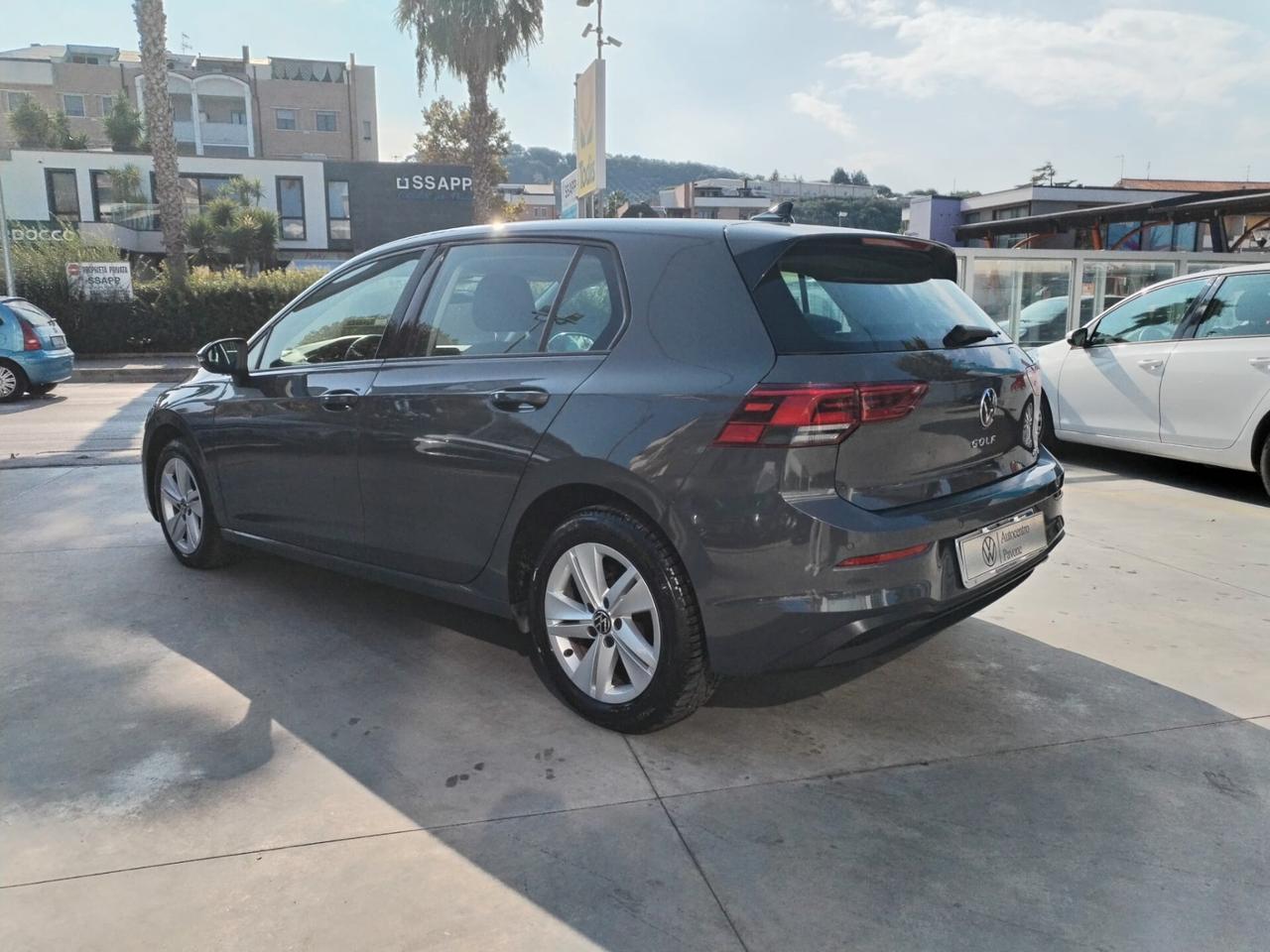 Volkswagen Golf 1.0 eTSI EVO DSG Life