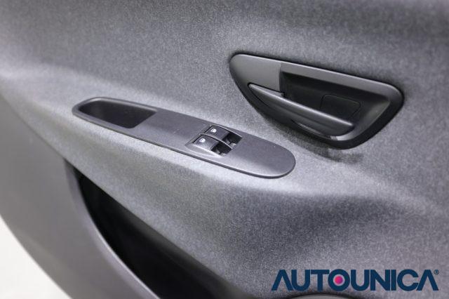 LANCIA Ypsilon 1.2 69 CV 5 PORTE GPL ECOCHIC ELEFANTINO BLU