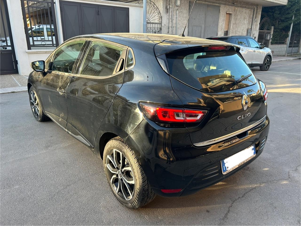 Renault Clio dCi 8V 75 CV 5 porte Moschino Zen
