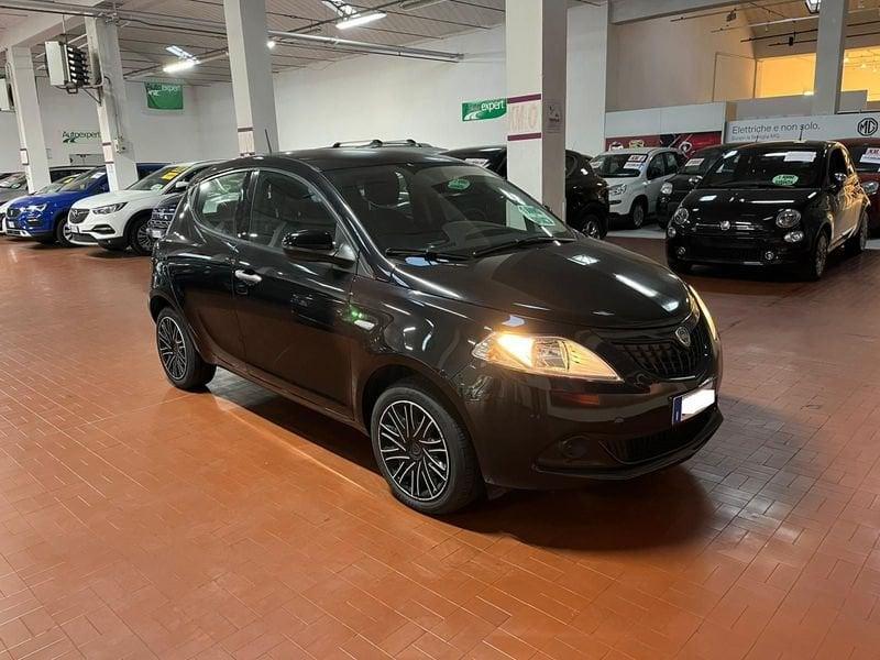 Lancia Ypsilon Ypsilon 1.0 FireFly 5 porte S&S Hybrid Silver Plus