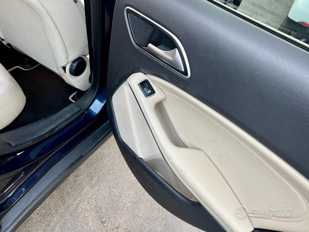 MERCEDES-BENZ GLA 200 d Automatic Enduro Activit