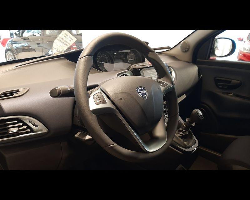 Lancia Ypsilon 1.0 FireFly 5 porte S&S Hybrid Gold