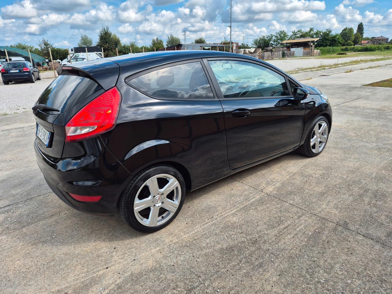 Ford Fiesta Fiesta+ 1.4 TDCi 70CV 3 porte