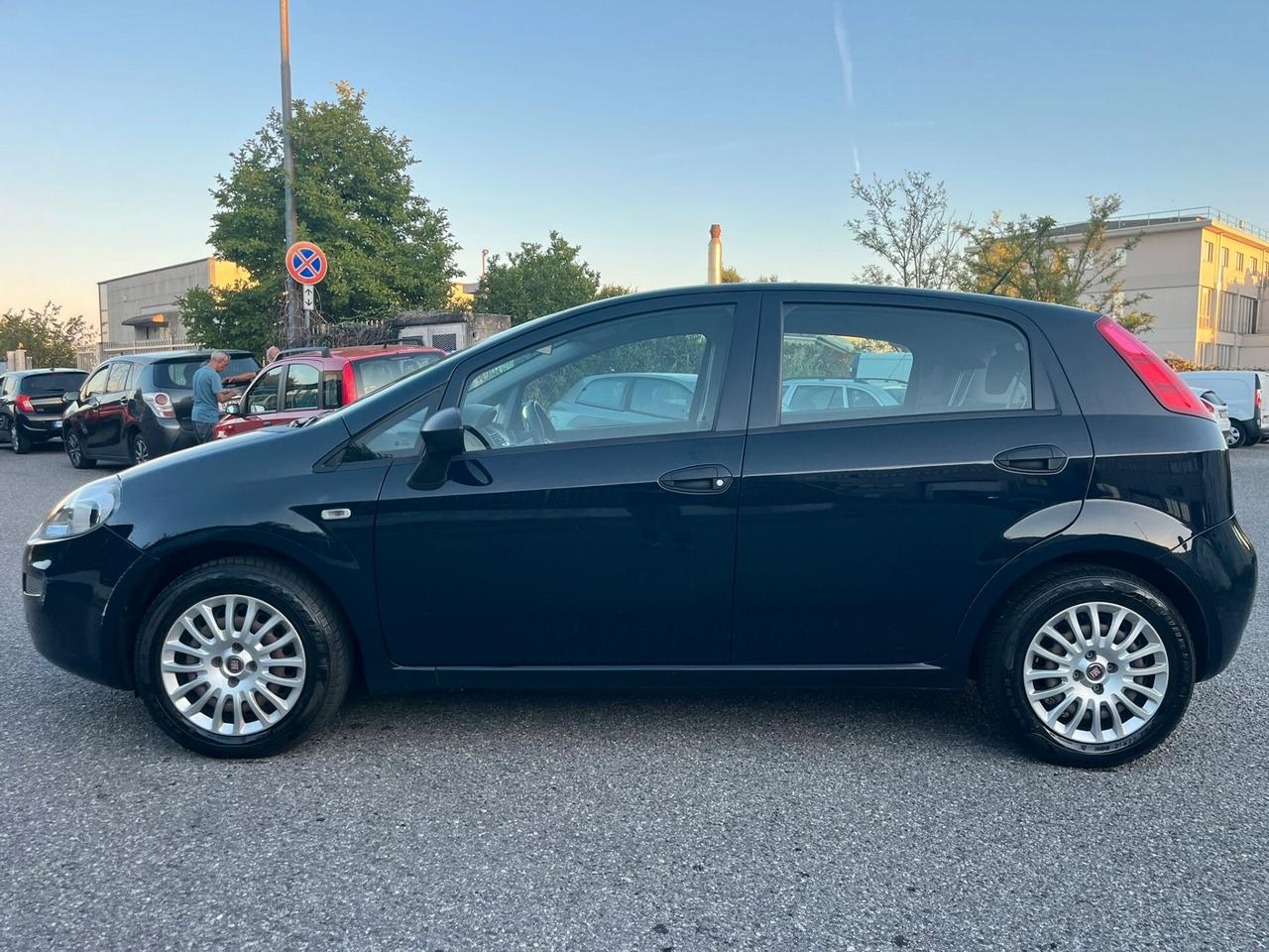 FIAT PUNTO 1200 BENZ LOUNGE 2018 EURO6