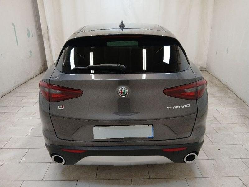 Alfa Romeo Stelvio 2.2 t Executive Q4 210cv auto