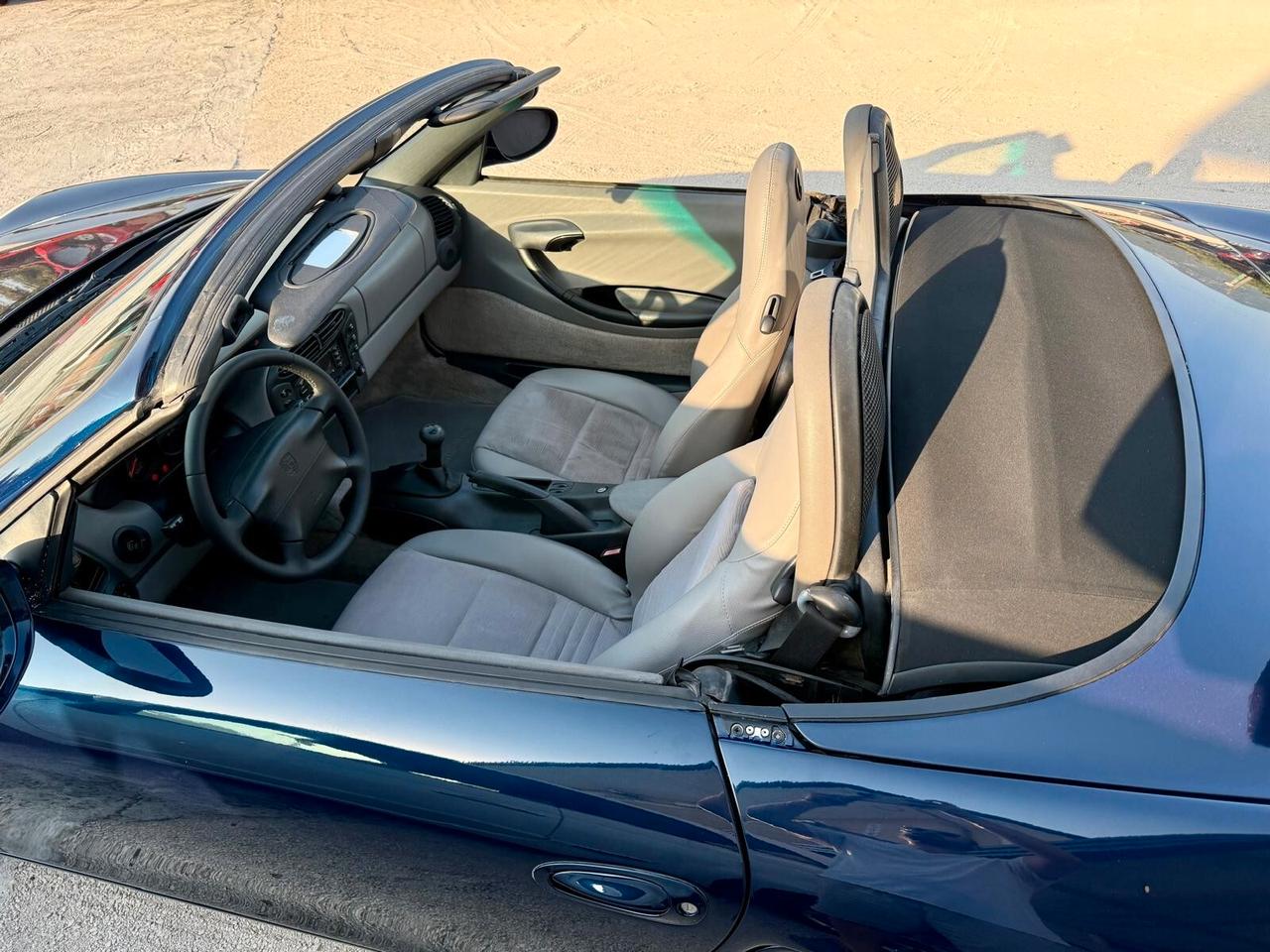 Porsche Boxster 2.5i 24V cat