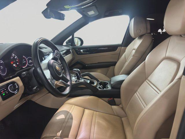 PORSCHE Cayenne 3.0 V6