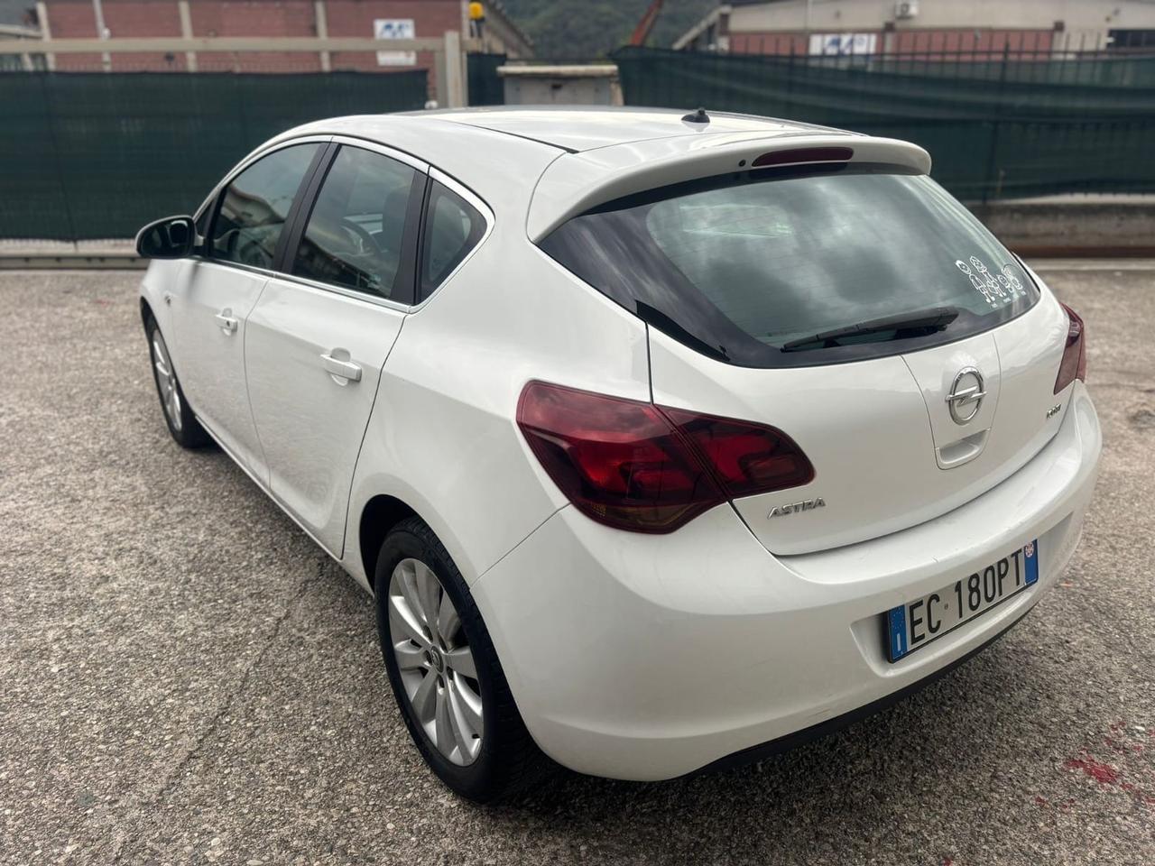 Opel Astra 1.7 CDTI 110CV 5 porte Elective