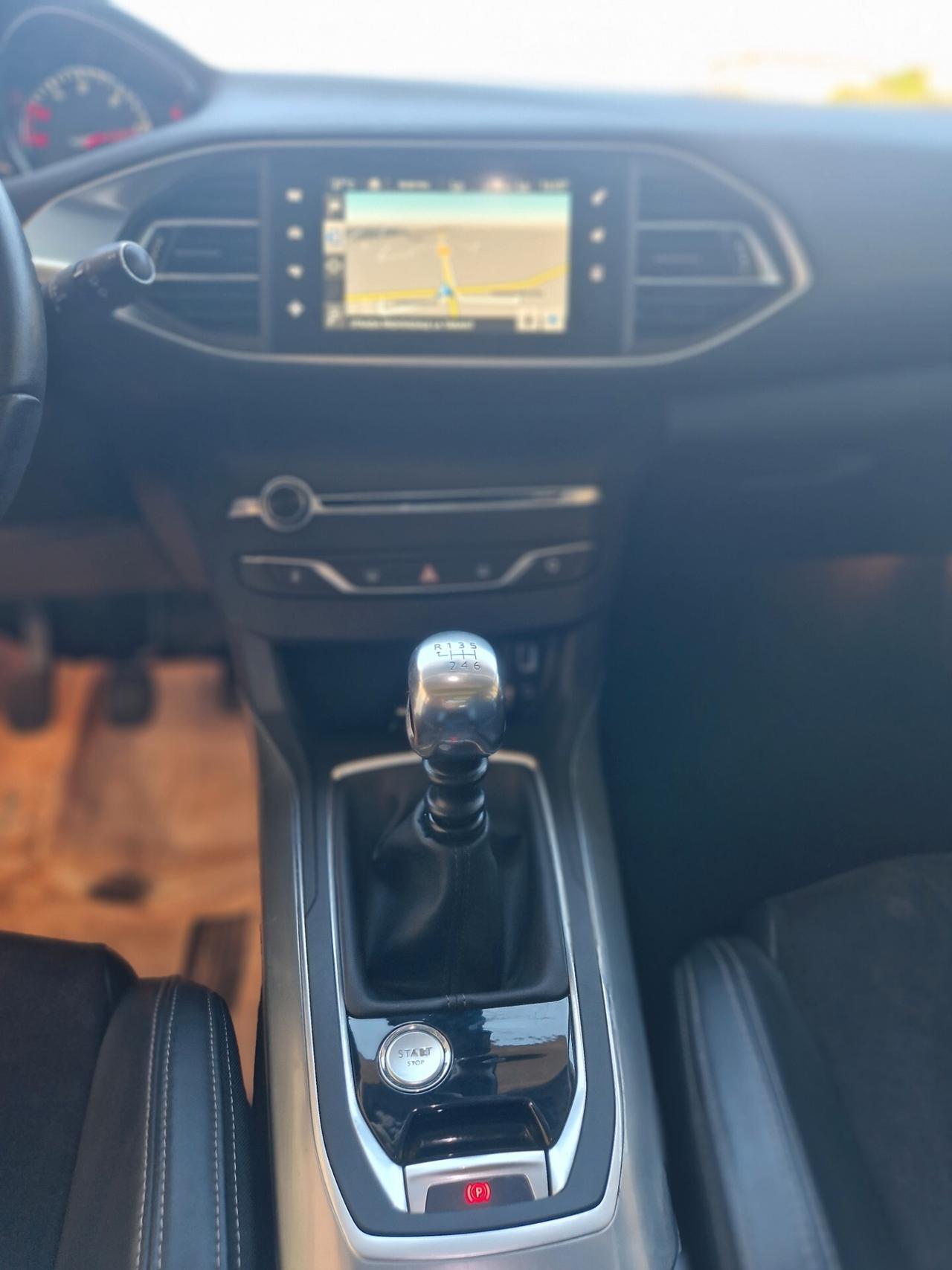 Peugeot 308 BlueHDi 120 S&S Allure