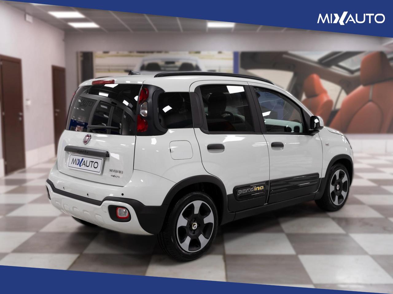 Fiat Panda Pandina Cross 1.0 Firefly Hybrid S&S 70CV