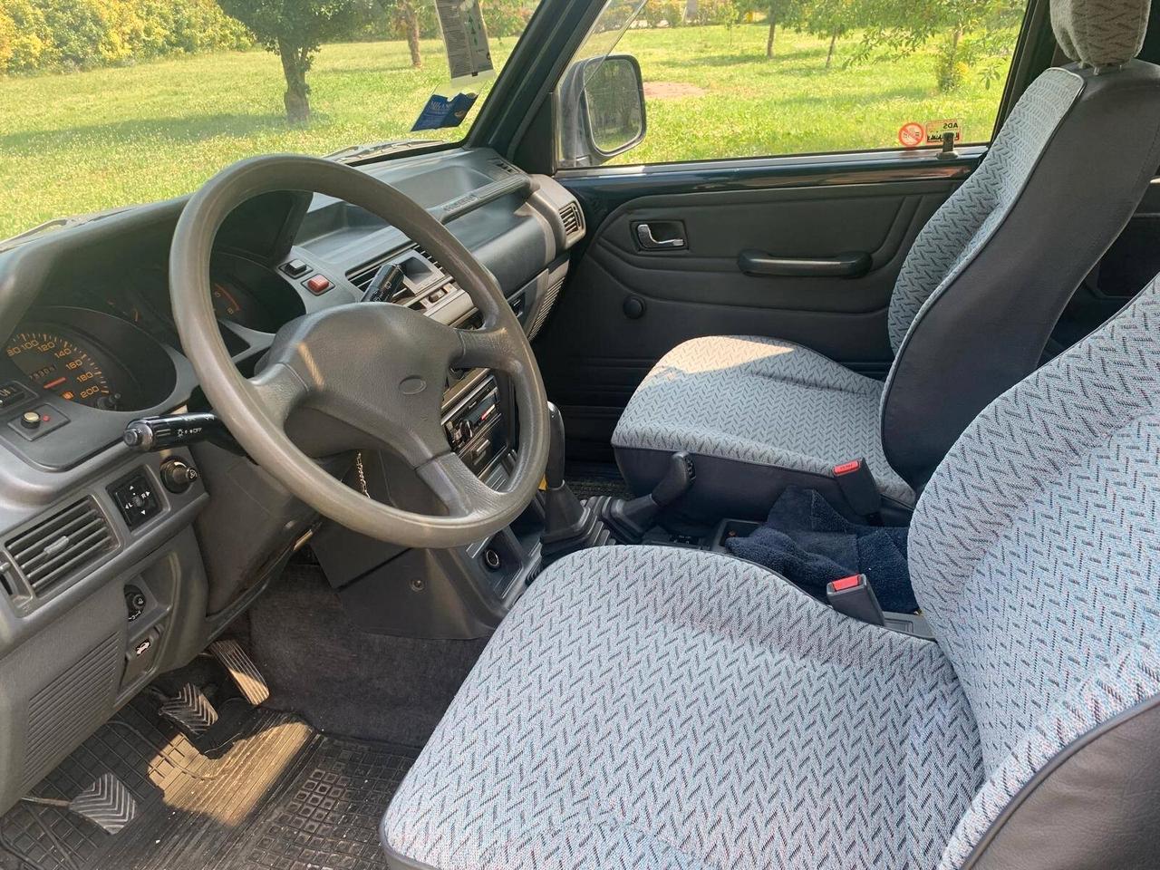 Mitsubishi Pajero 2.5 TDI VETTURA