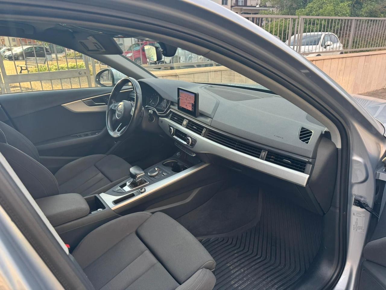 Audi A4 Avant 2.0 TFSI 170 CV G-TRON S LINE,FULL
