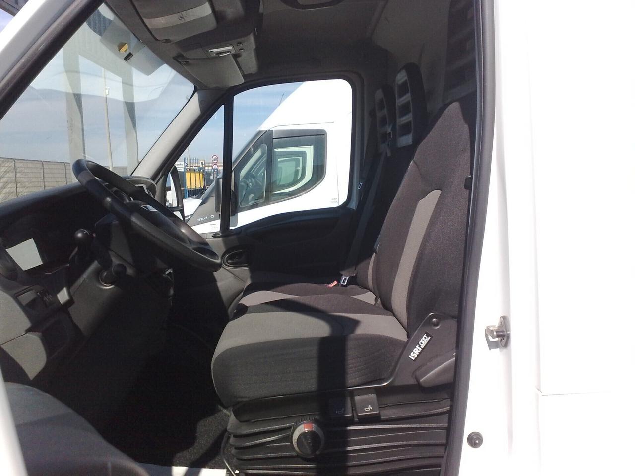 Iveco Daily 35s15 FURGONE DI SERIE - 2013