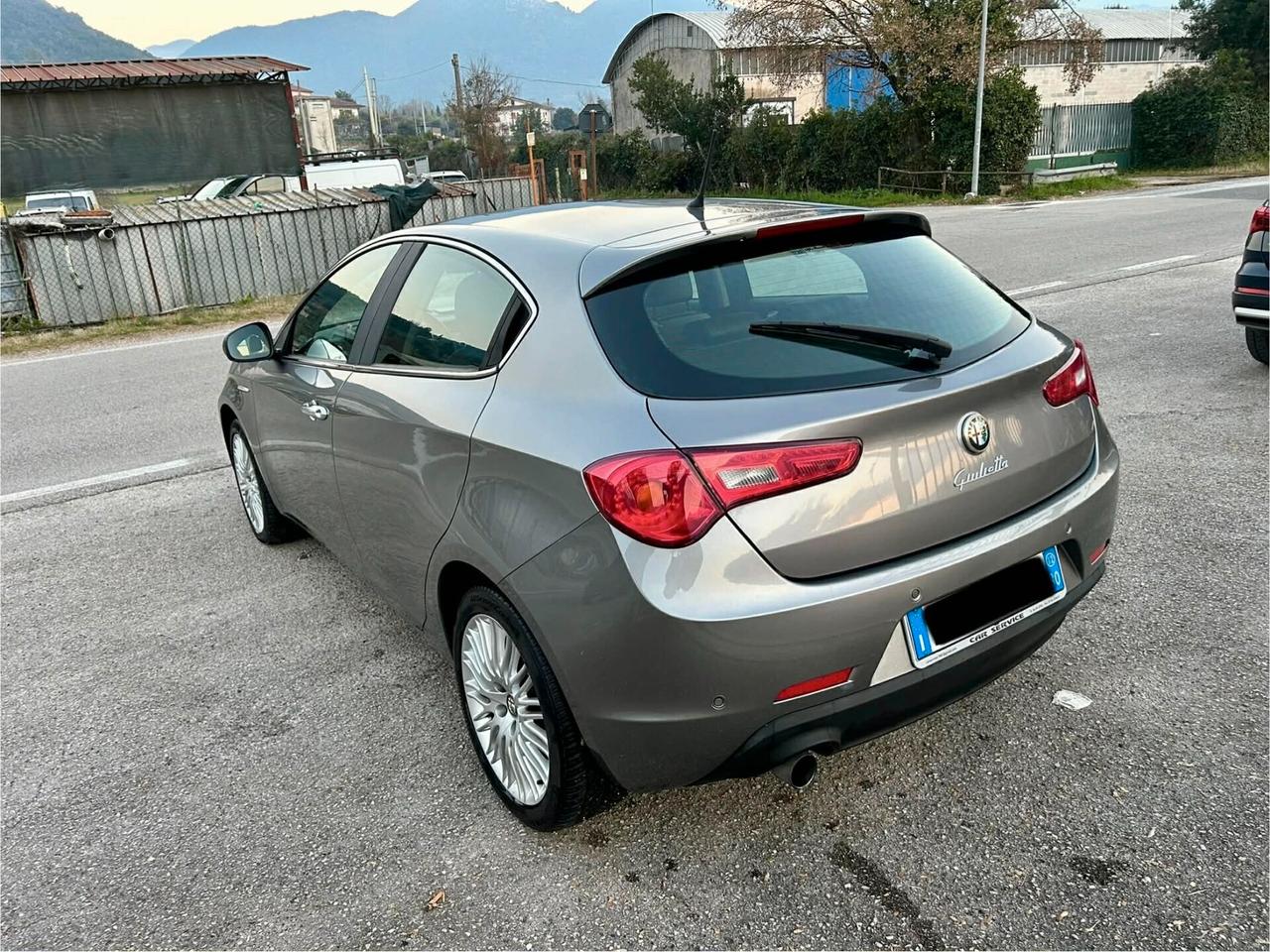 Alfa Romeo Giulietta 1.6 JTDm-2 105 CV Exclusive