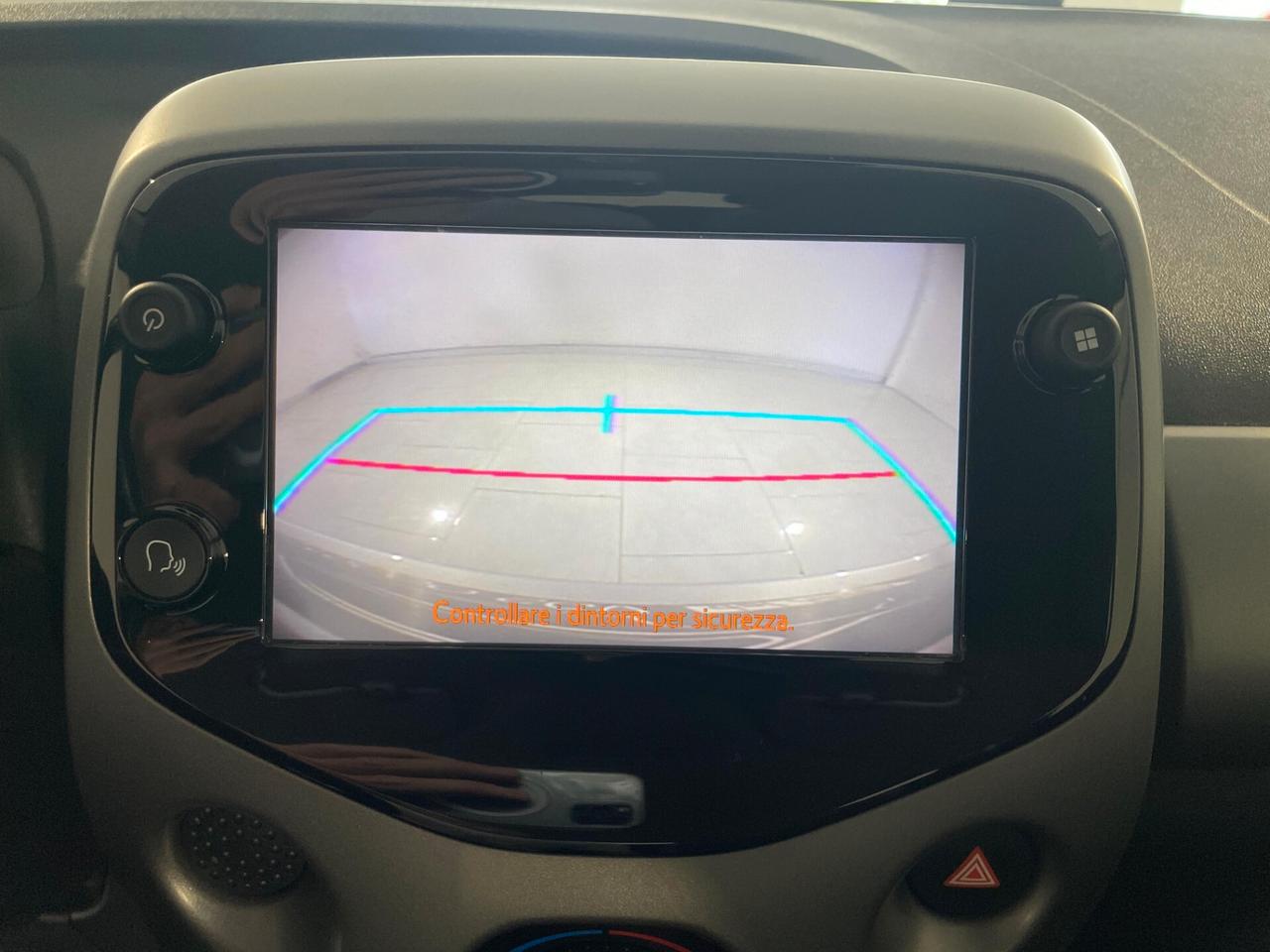 Toyota Aygo Connect 1.0 72CV X-CONNECT NEOPATENTATI