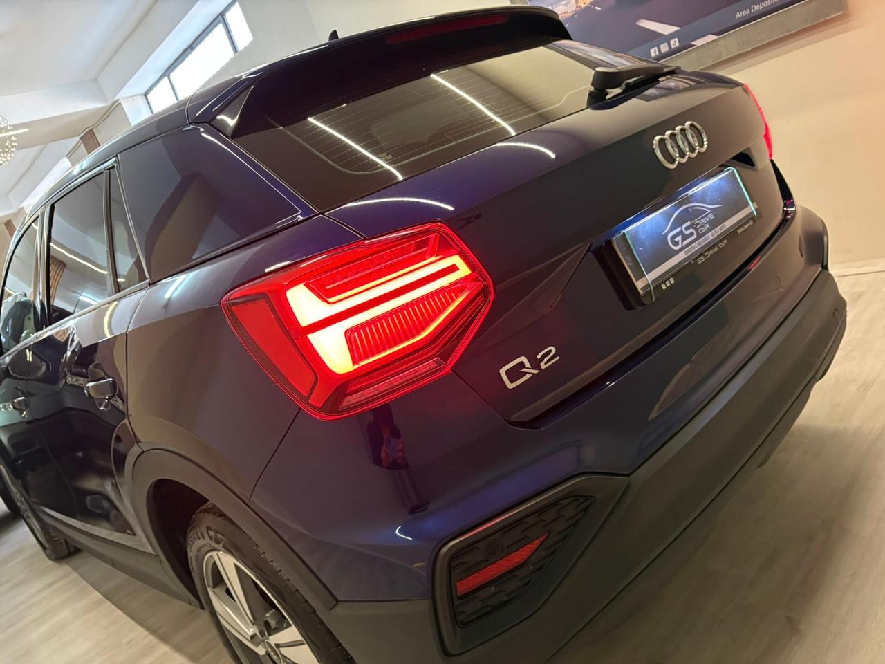 Audi Q2 30 TDI S tronic Identity Black