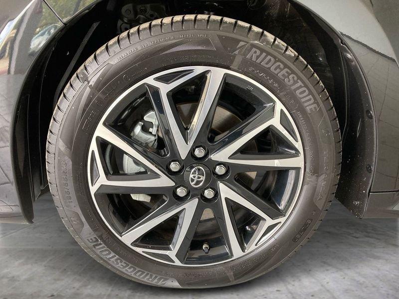 Toyota Yaris Hybrid Trend MY22