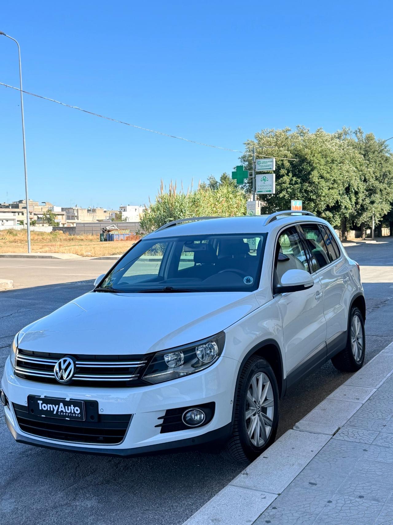 Volkswagen Tiguan 2.0 tdi Sport STYLE ,KM CERTIFICATI VOLKSWAGEN,NAVI,BLUETOOTH,SENSORI DI PARCHEGGIO