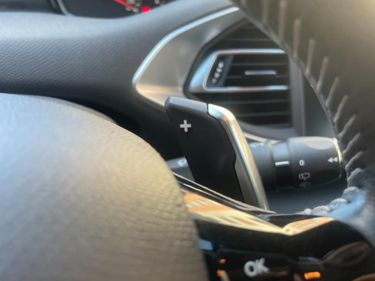 Peugeot 308 UNICO PROPRIETARIO - AUTOMATICA NEOPATENTATI