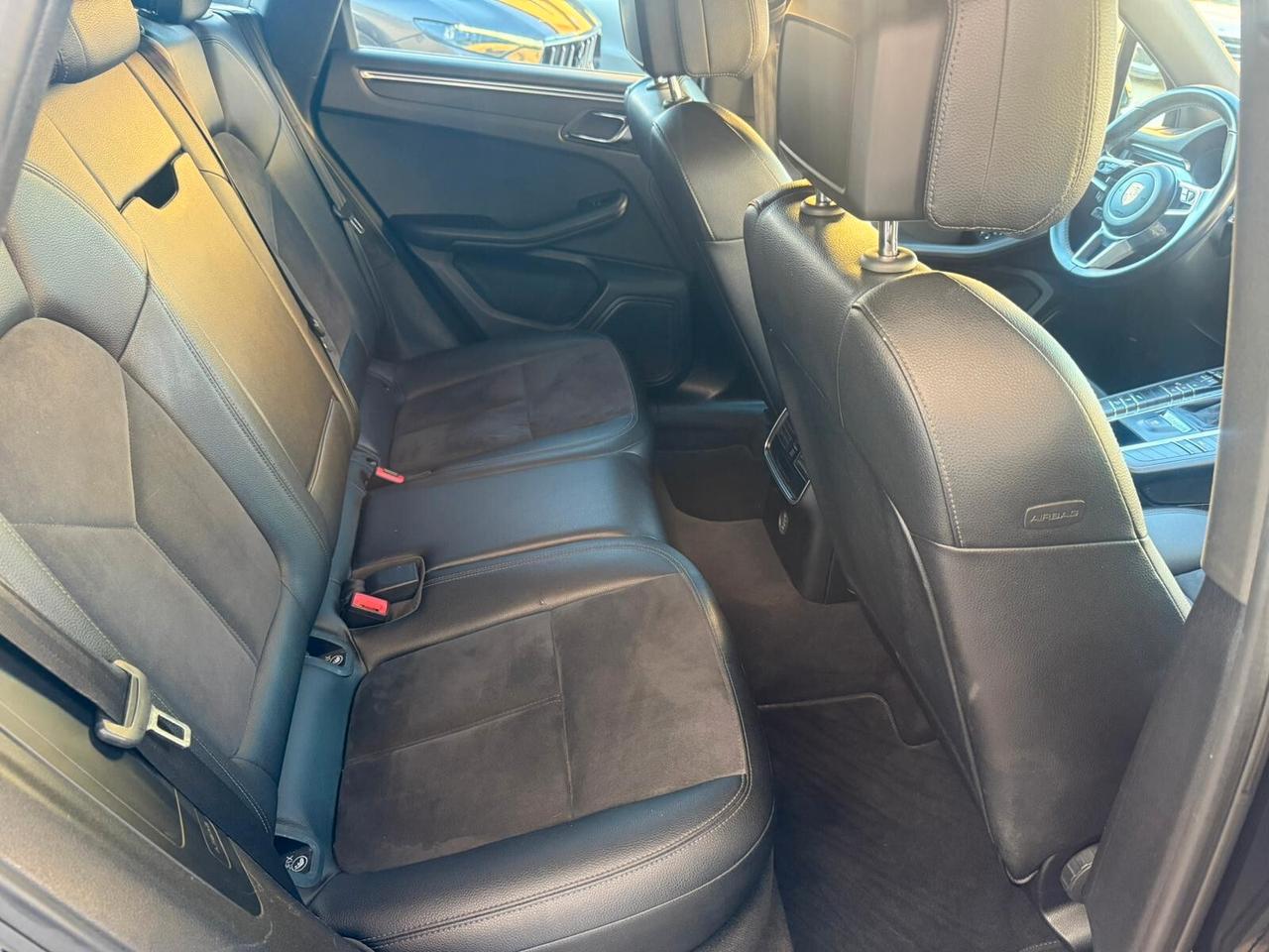 Porsche Macan 2.0 245cv