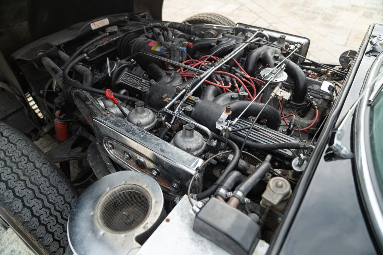 JAGUAR E-TYPE COUPE 5.3 V12 - RDS01849